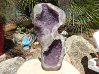 Amethyst Crystal Cluster Geode, Crystal Amethyst Cluster Geode Display, Geode Amethyst Crystal Cluster